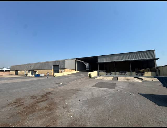 6,500M² WAREHOUSE FOR SALE IN MOBENI
